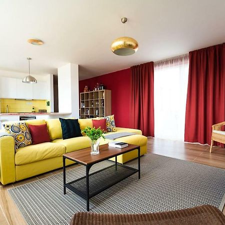 Private 5 Star 3 Room Flat And In-Door Pkg 尼特拉 外观 照片
